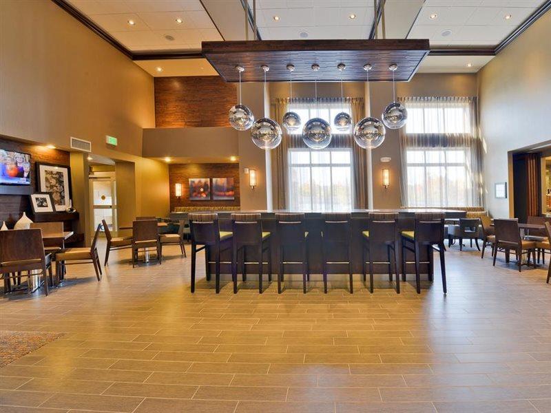 Hampton Inn & Suites Greensboro/Coliseum Area Esterno foto