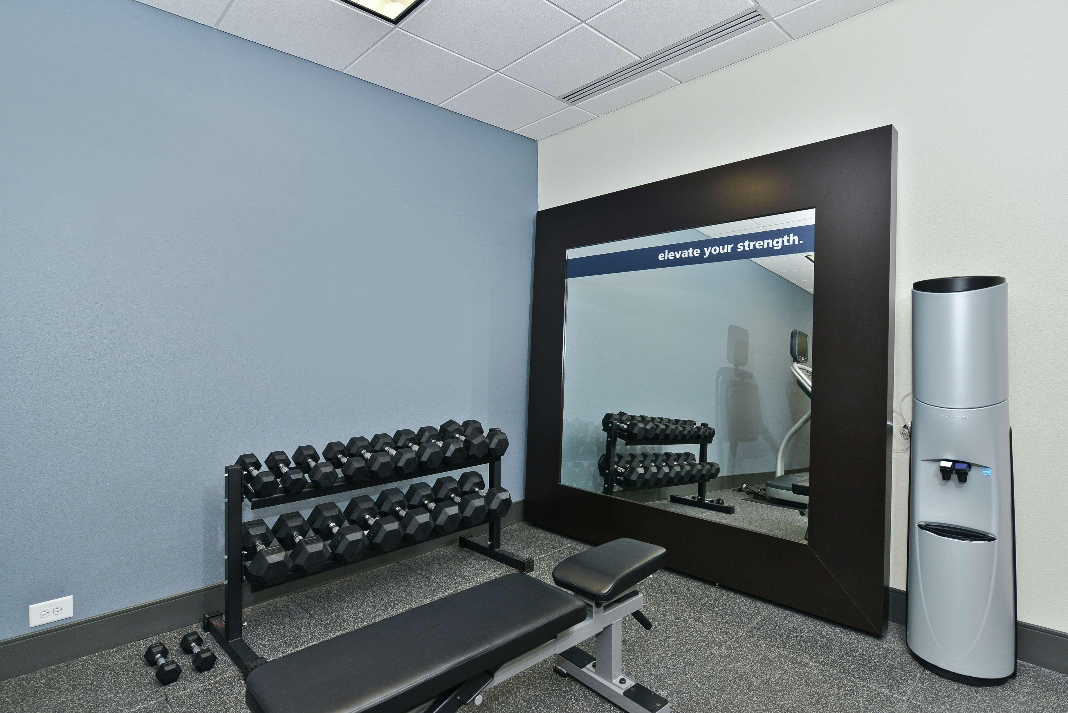 Hampton Inn & Suites Greensboro/Coliseum Area Esterno foto