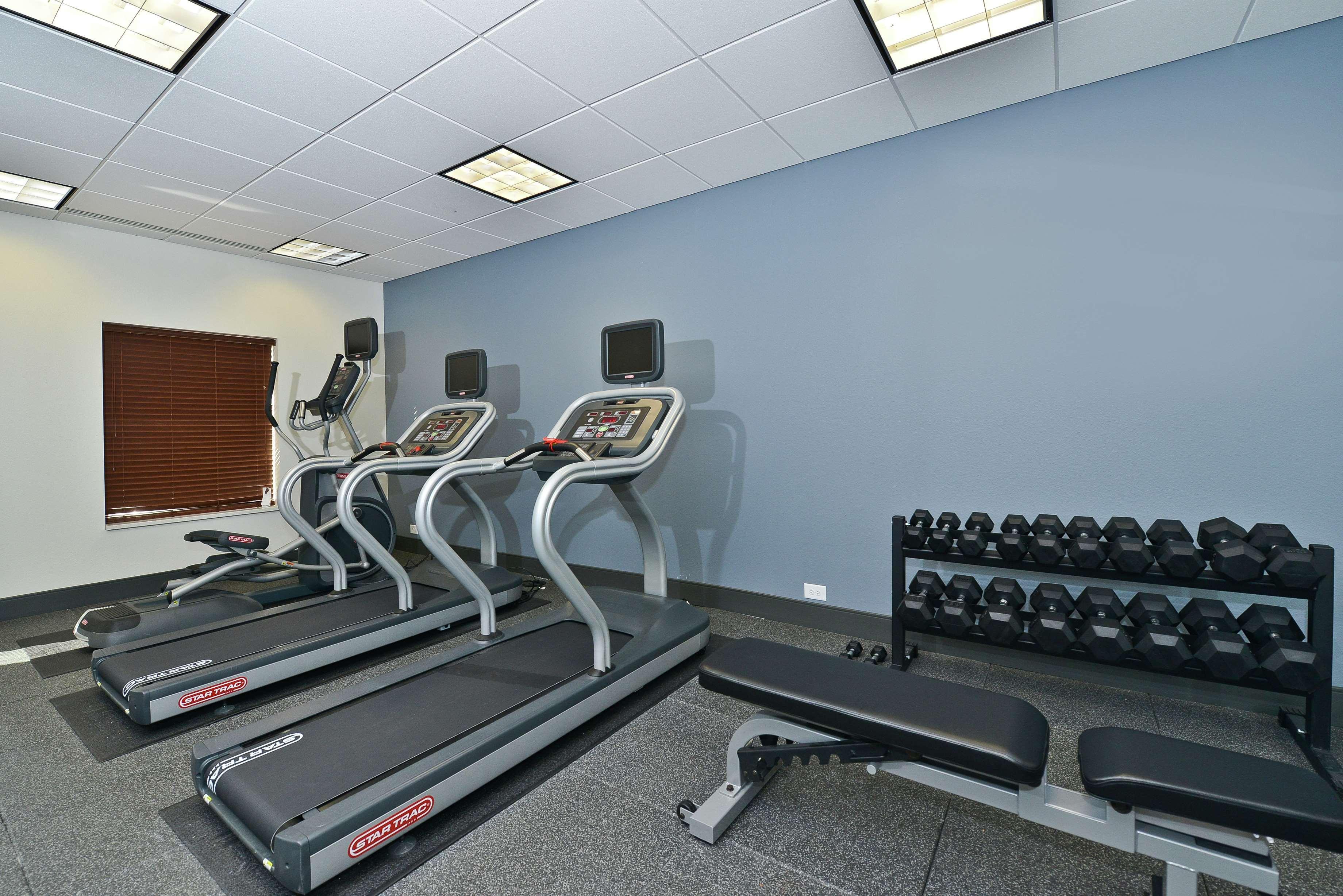 Hampton Inn & Suites Greensboro/Coliseum Area Esterno foto
