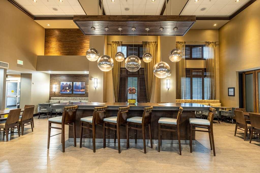 Hampton Inn & Suites Greensboro/Coliseum Area Esterno foto