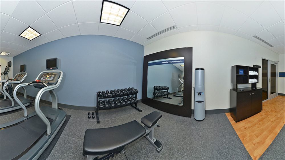 Hampton Inn & Suites Greensboro/Coliseum Area Esterno foto