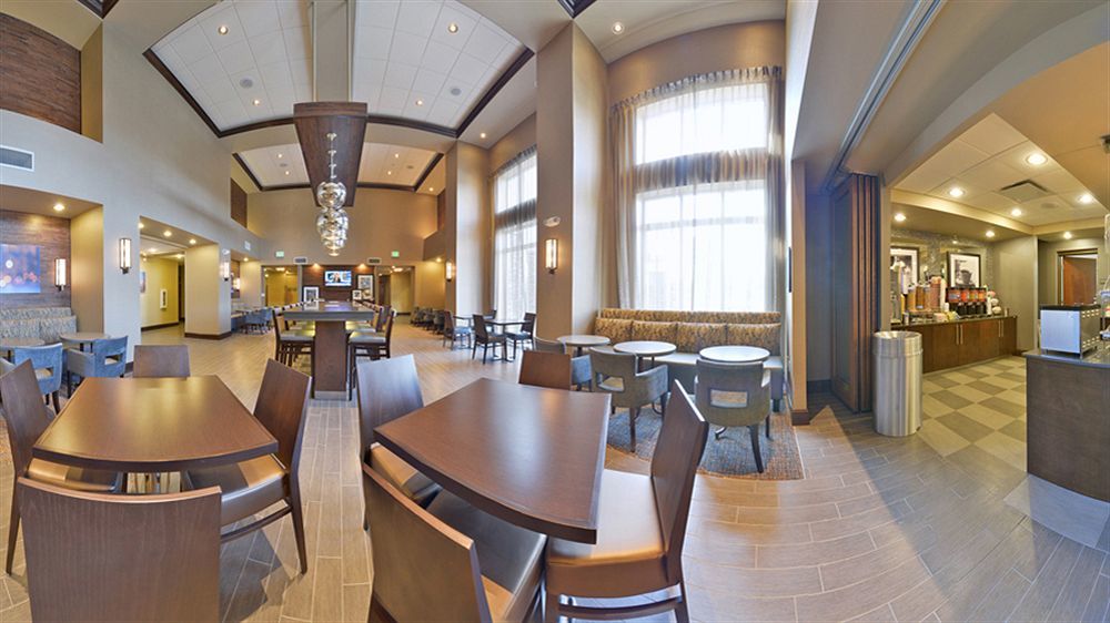 Hampton Inn & Suites Greensboro/Coliseum Area Esterno foto